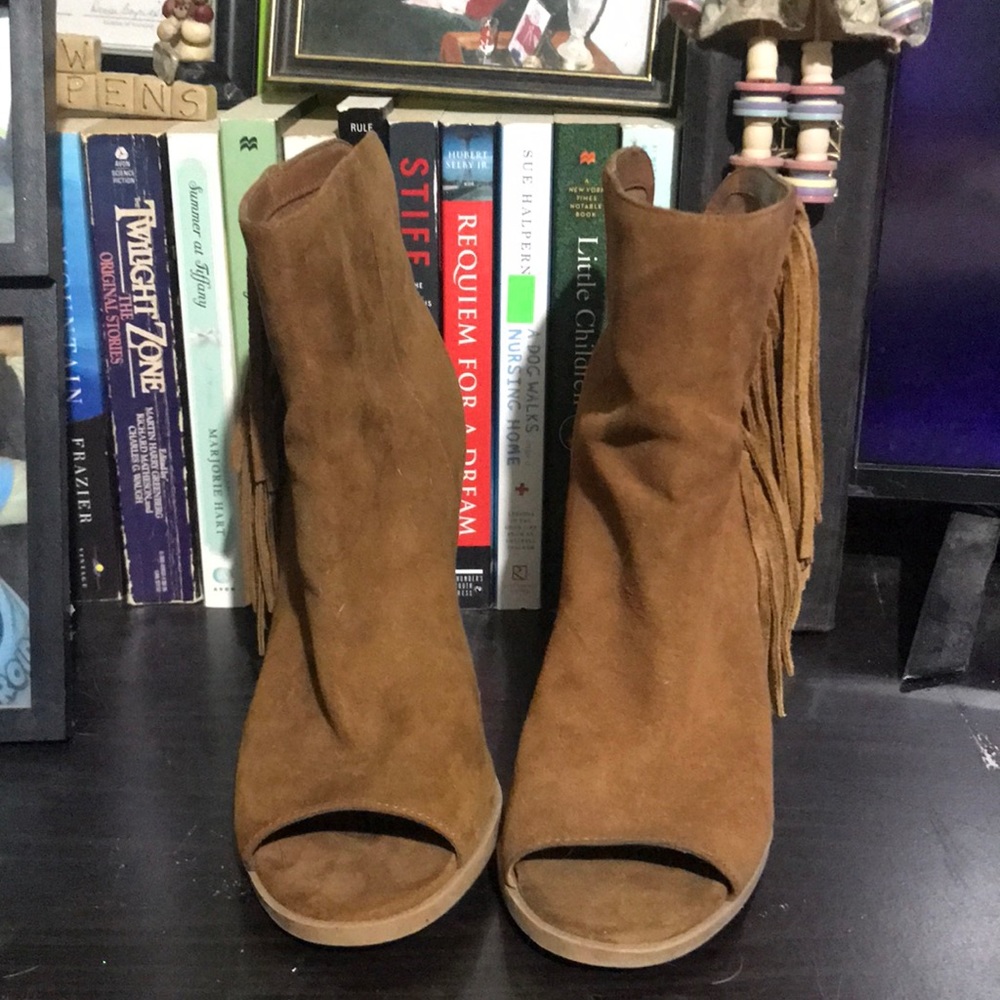 Women’s DB peep toe booties 7